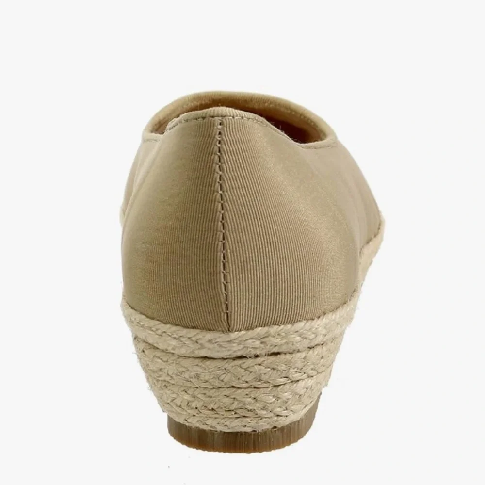 DAVID TATE CHILL STROLL TAUPE ESPADRILLE SHOES 9WW NEW NO BOX